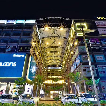 Fabhotel Parkland A Αχμπανταμπάντ Εξωτερικό φωτογραφία