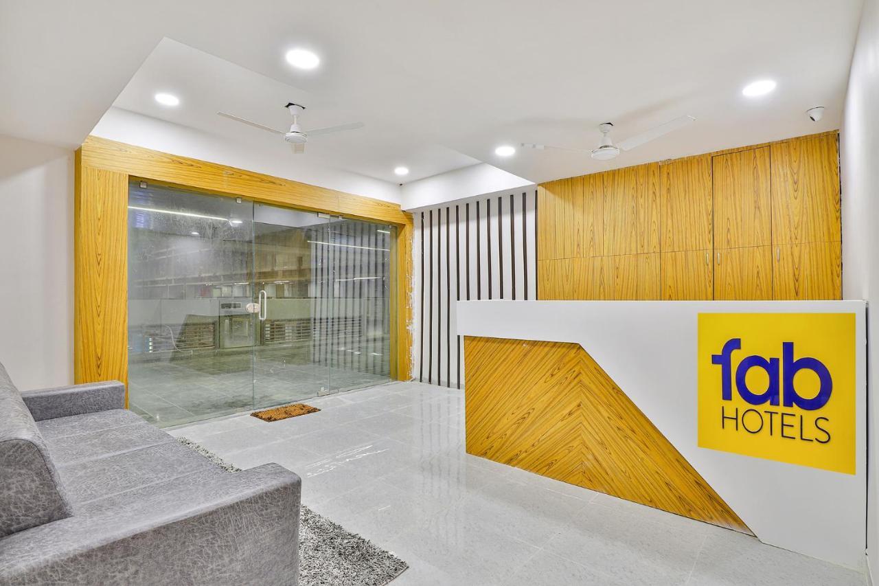 Fabhotel Parkland A Αχμπανταμπάντ Εξωτερικό φωτογραφία