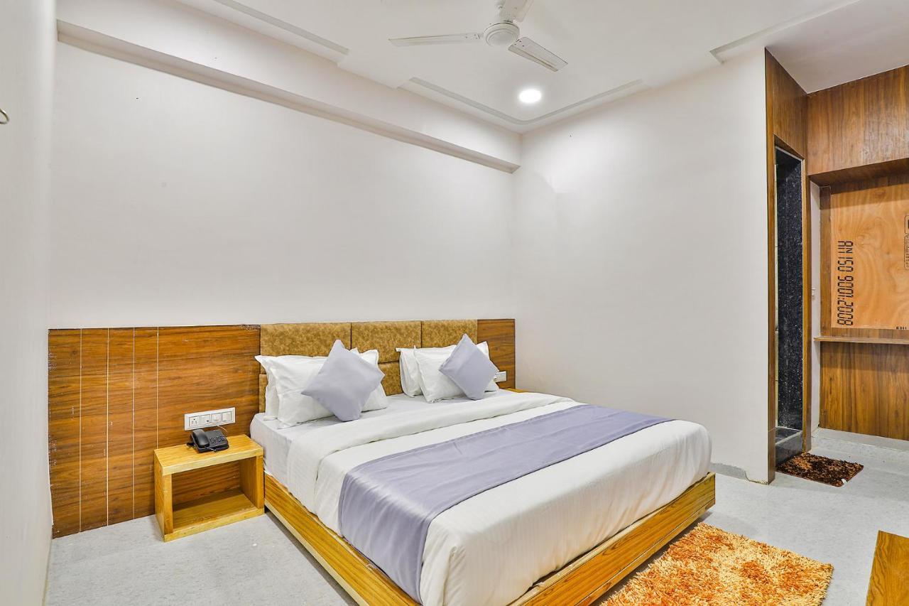 Fabhotel Parkland A Αχμπανταμπάντ Εξωτερικό φωτογραφία