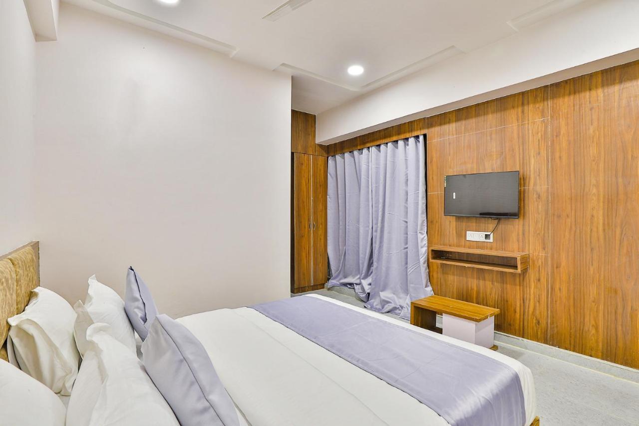 Fabhotel Parkland A Αχμπανταμπάντ Εξωτερικό φωτογραφία