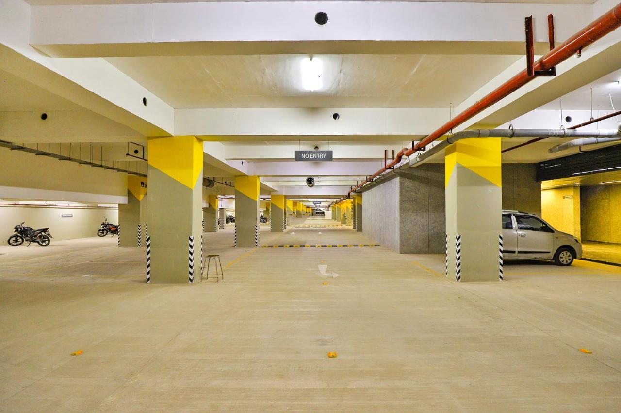 Fabhotel Parkland A Αχμπανταμπάντ Εξωτερικό φωτογραφία
