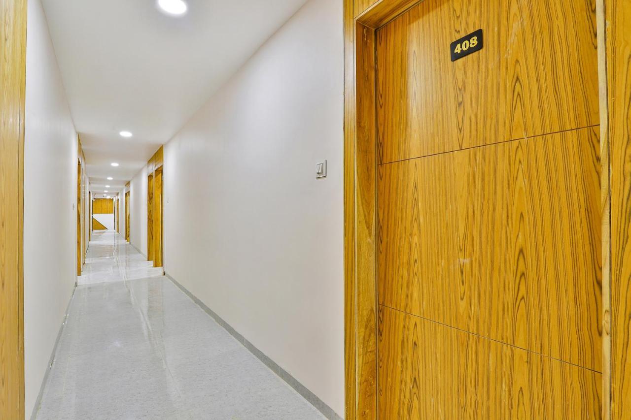 Fabhotel Parkland A Αχμπανταμπάντ Εξωτερικό φωτογραφία